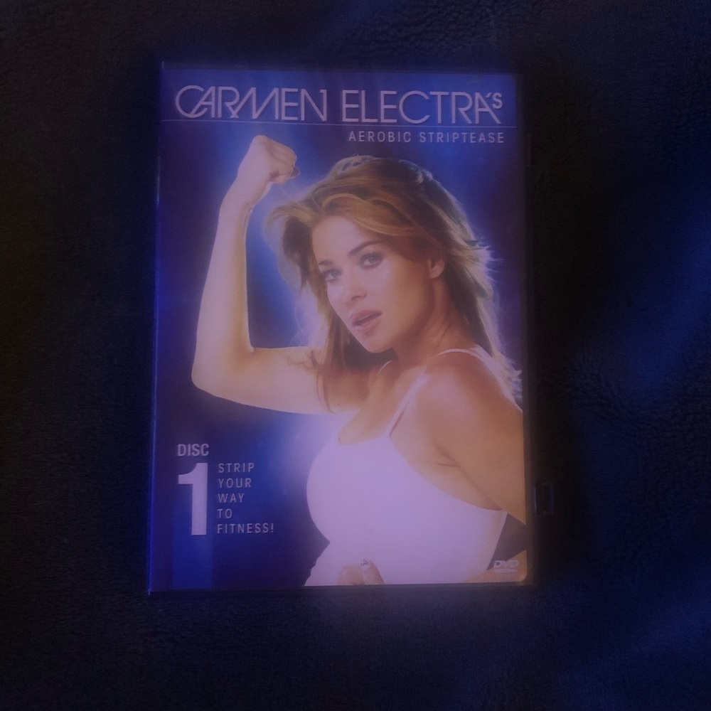 Carmen Electra’s aerobic workout DVD